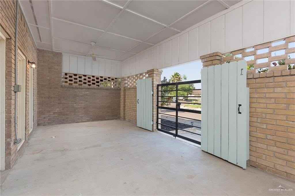 2116 Joy St - Photo 3 of 22