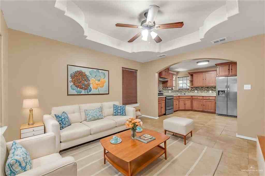 325 E Mesquite St - Photo 7 of 17