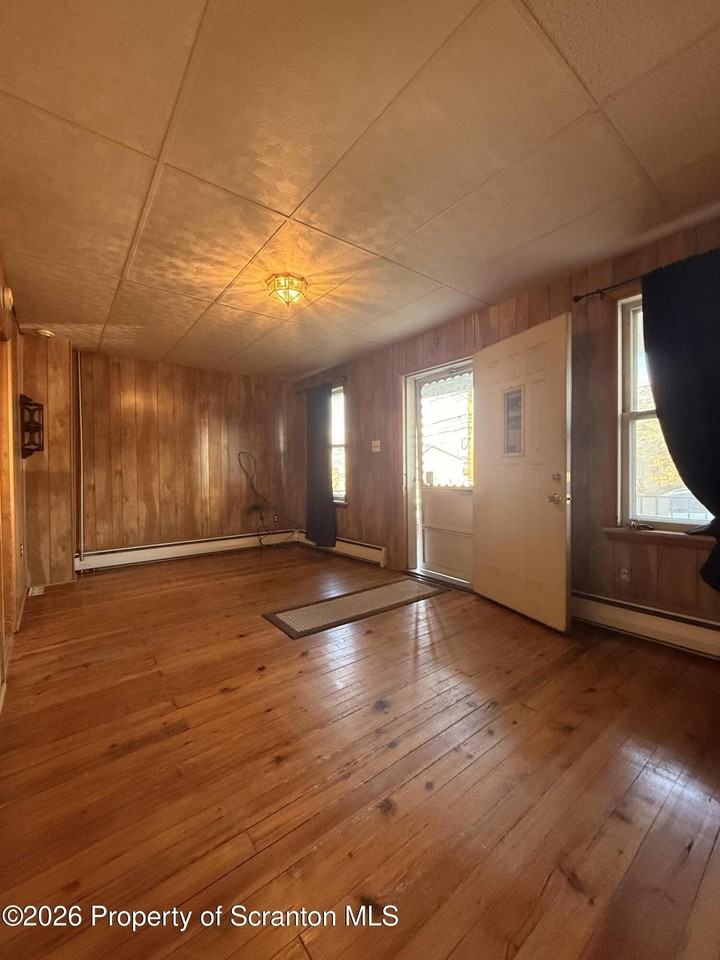 440 S 9th Ave - Photo 4 of 15