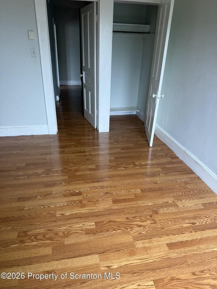 840 Monroe Ave - Photo 2 of 11