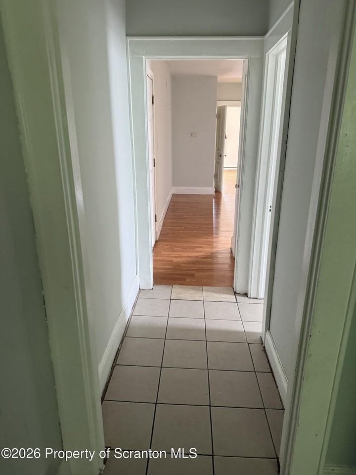 840 Monroe Ave - Photo 6 of 11