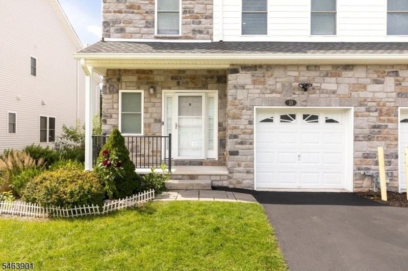 10 Decroce Ct - Photo 3 of 28
