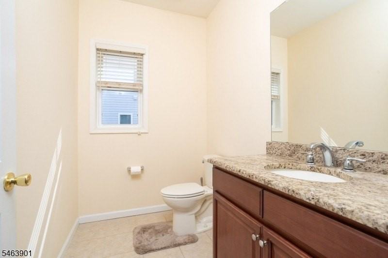 10 Decroce Ct - Photo 4 of 28