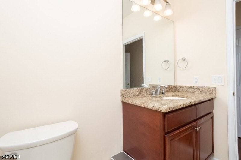 10 Decroce Ct - Photo 5 of 28