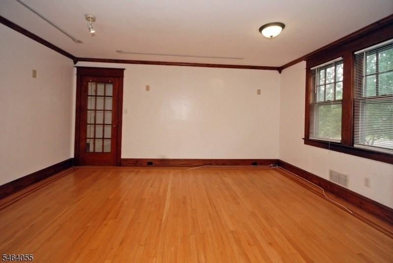 231 S Main St - Photo 6 of 19