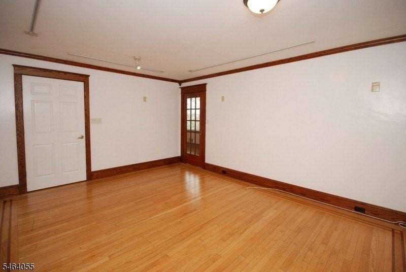 231 S Main St - Photo 7 of 19