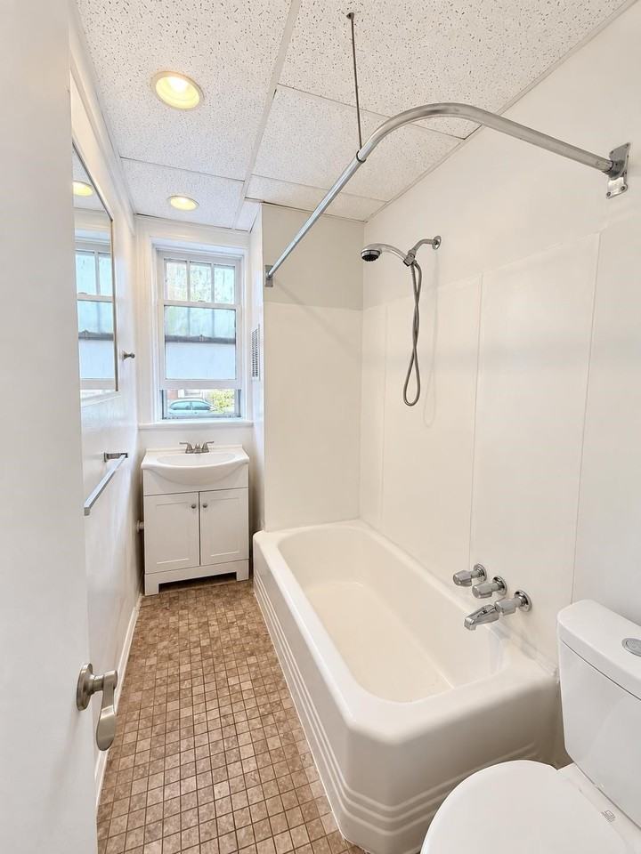 328 Avenue B #1 - Photo 4 of 16