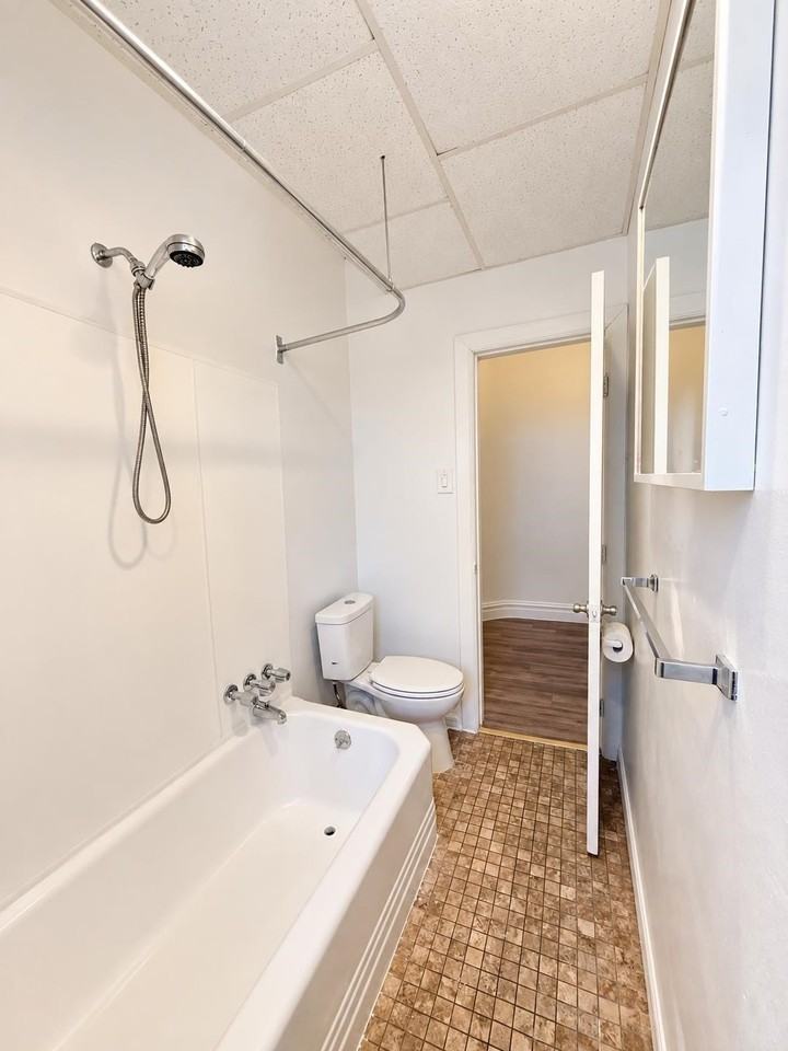 328 Avenue B #1 - Photo 5 of 16