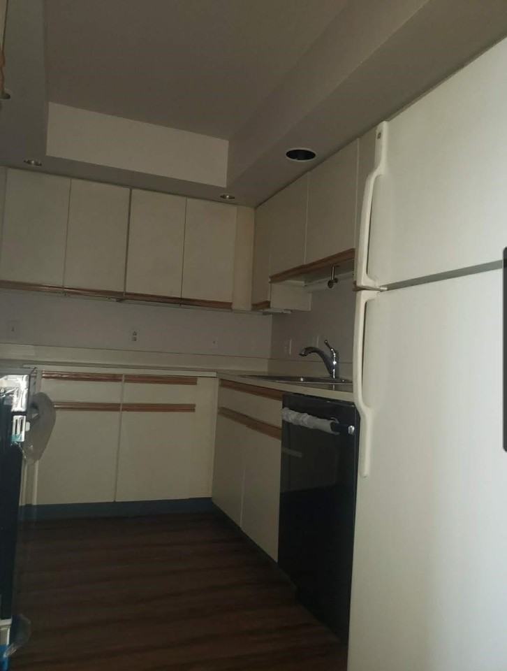 47 Bergen Blvd #2B - Photo 2 of 15