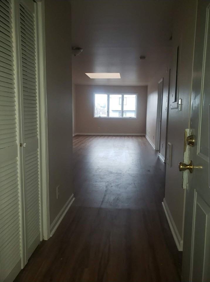 47 Bergen Blvd #2B - Photo 4 of 15