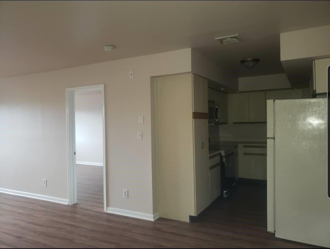 47 Bergen Blvd #2B - Photo 7 of 15