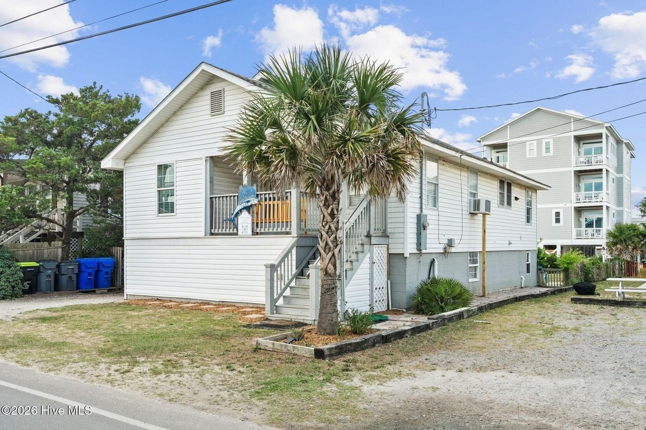 805 Carolina Beach Ave N - Photo 2 of 50
