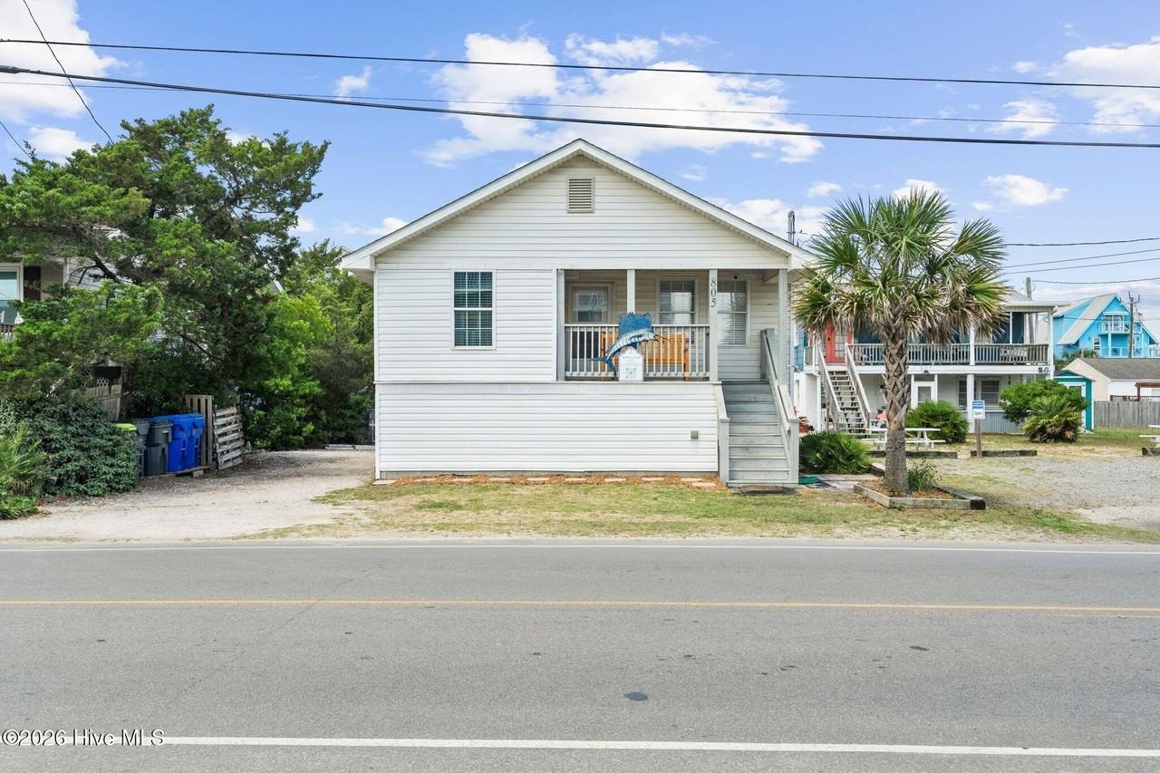 805 Carolina Beach Ave N - Photo 4 of 50