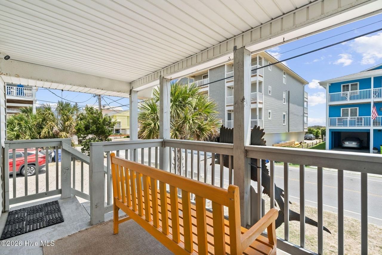 805 Carolina Beach Ave N - Photo 6 of 50