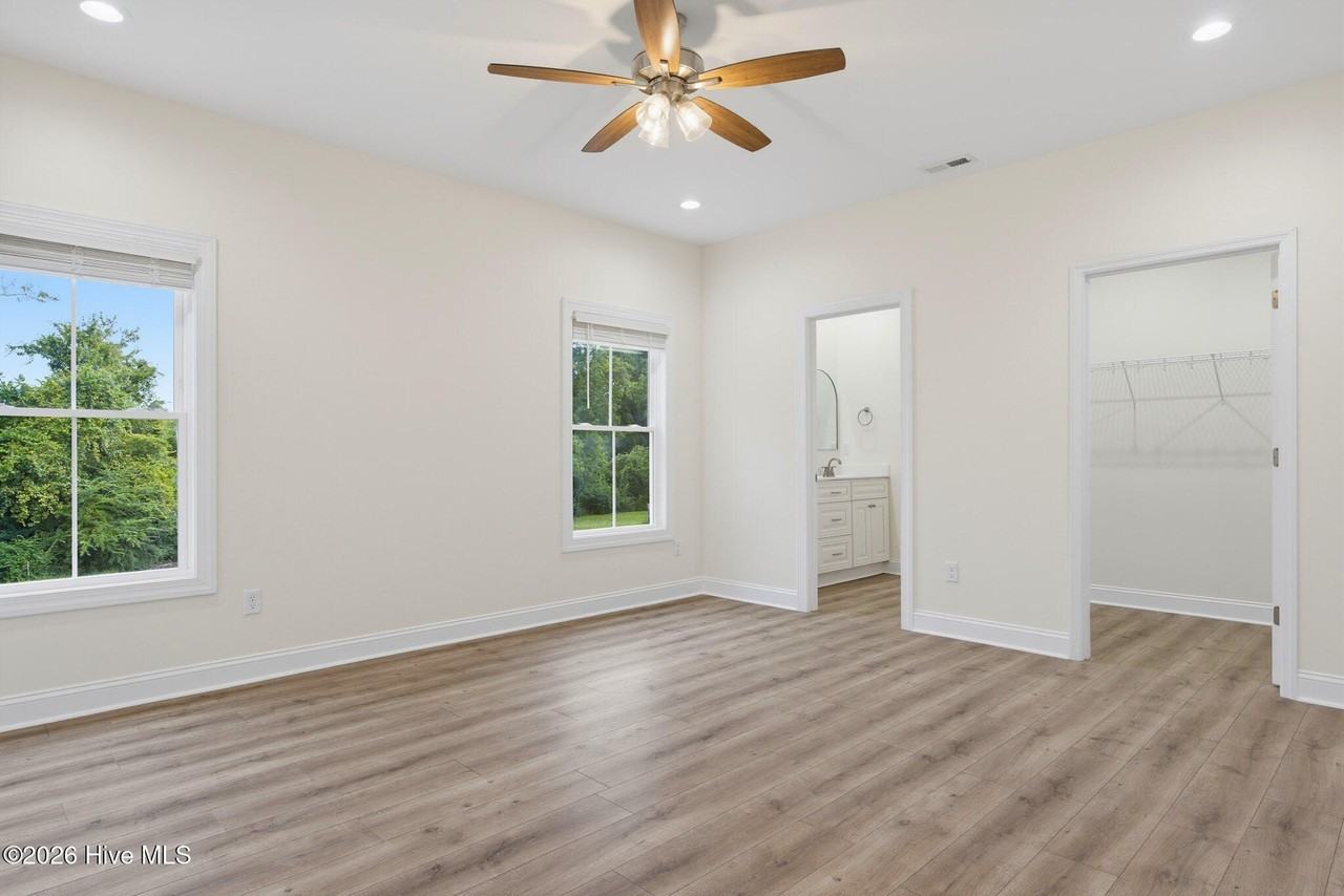 162 Tillett Ln - Photo 4 of 31