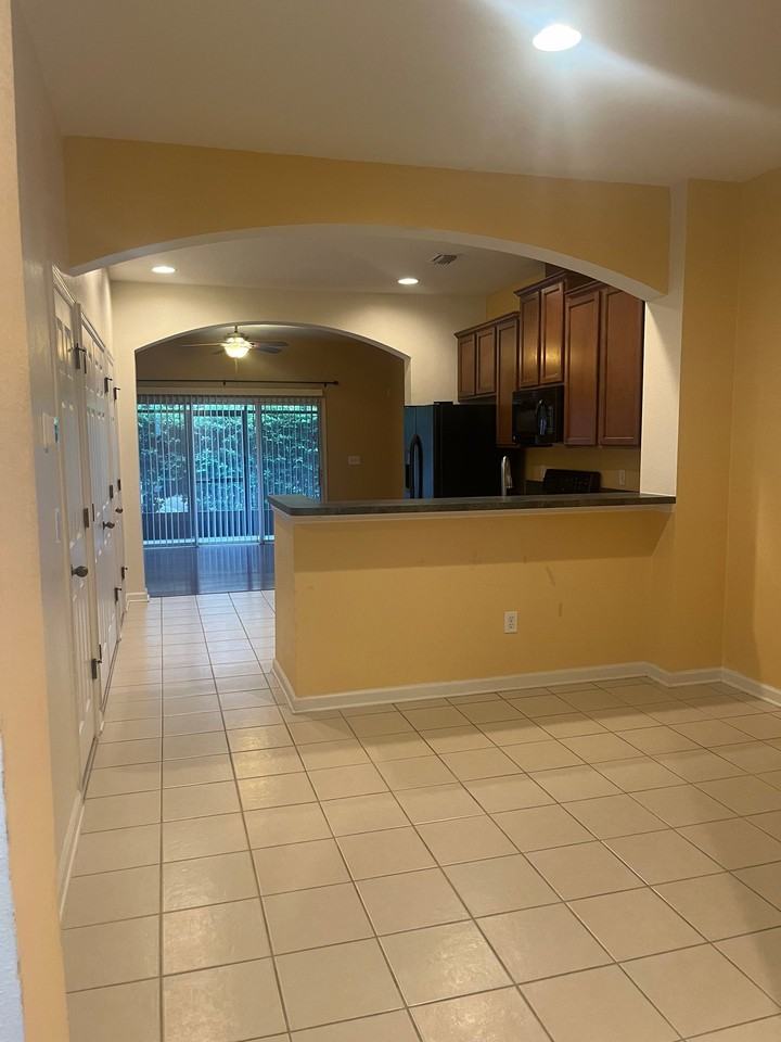 13001 Surfside Dr - Photo 2 of 12