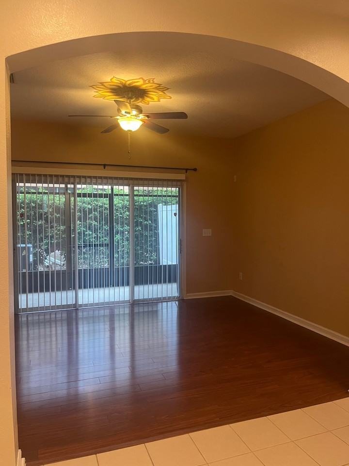 13001 Surfside Dr - Photo 5 of 12