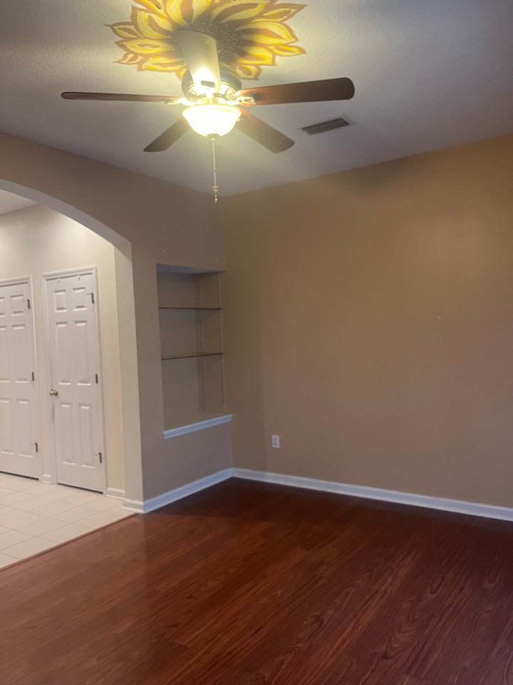 13001 Surfside Dr - Photo 6 of 12