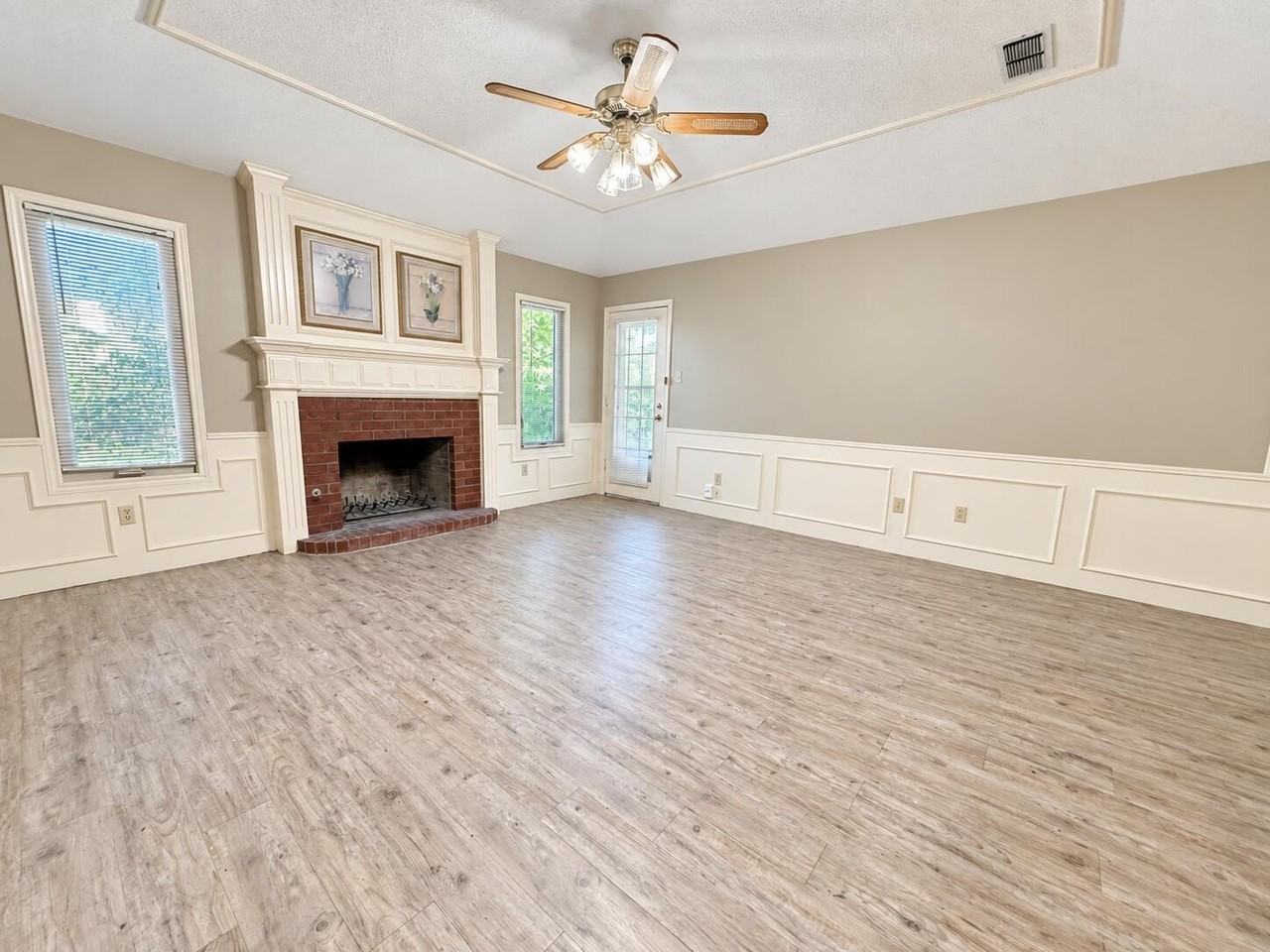 5604 95th St - Photo 3 of 31
