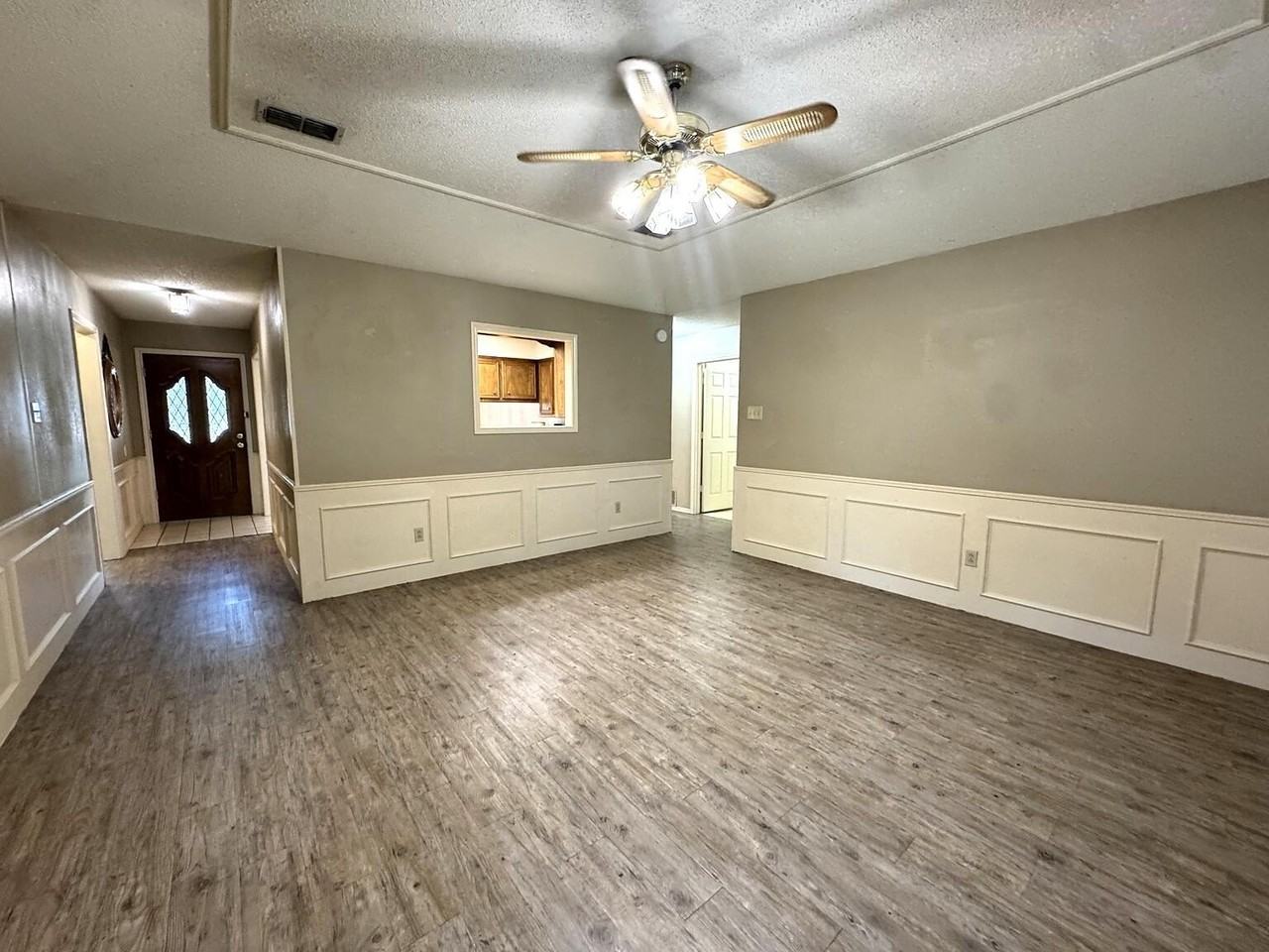 5604 95th St - Photo 4 of 31