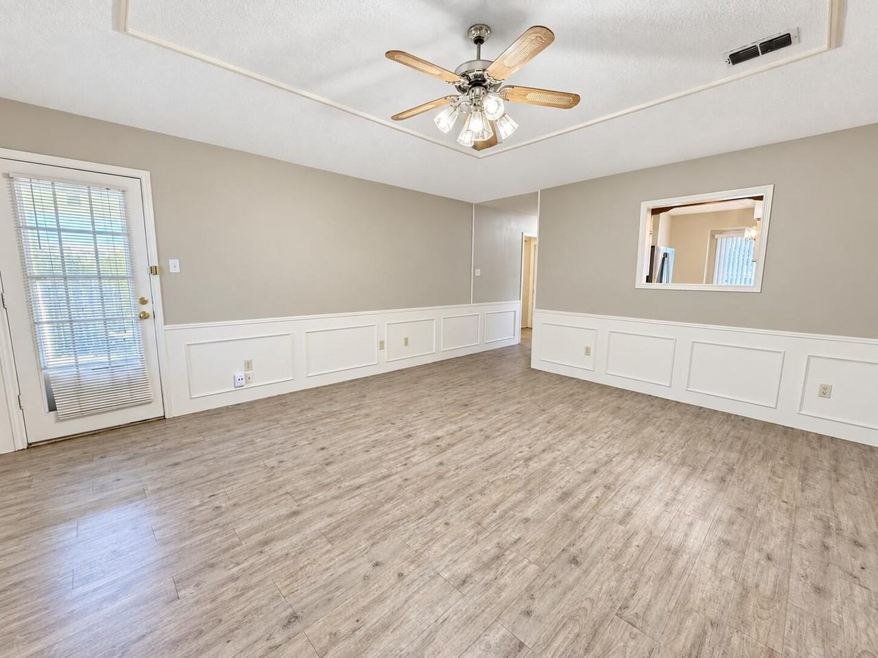 5604 95th St - Photo 5 of 31