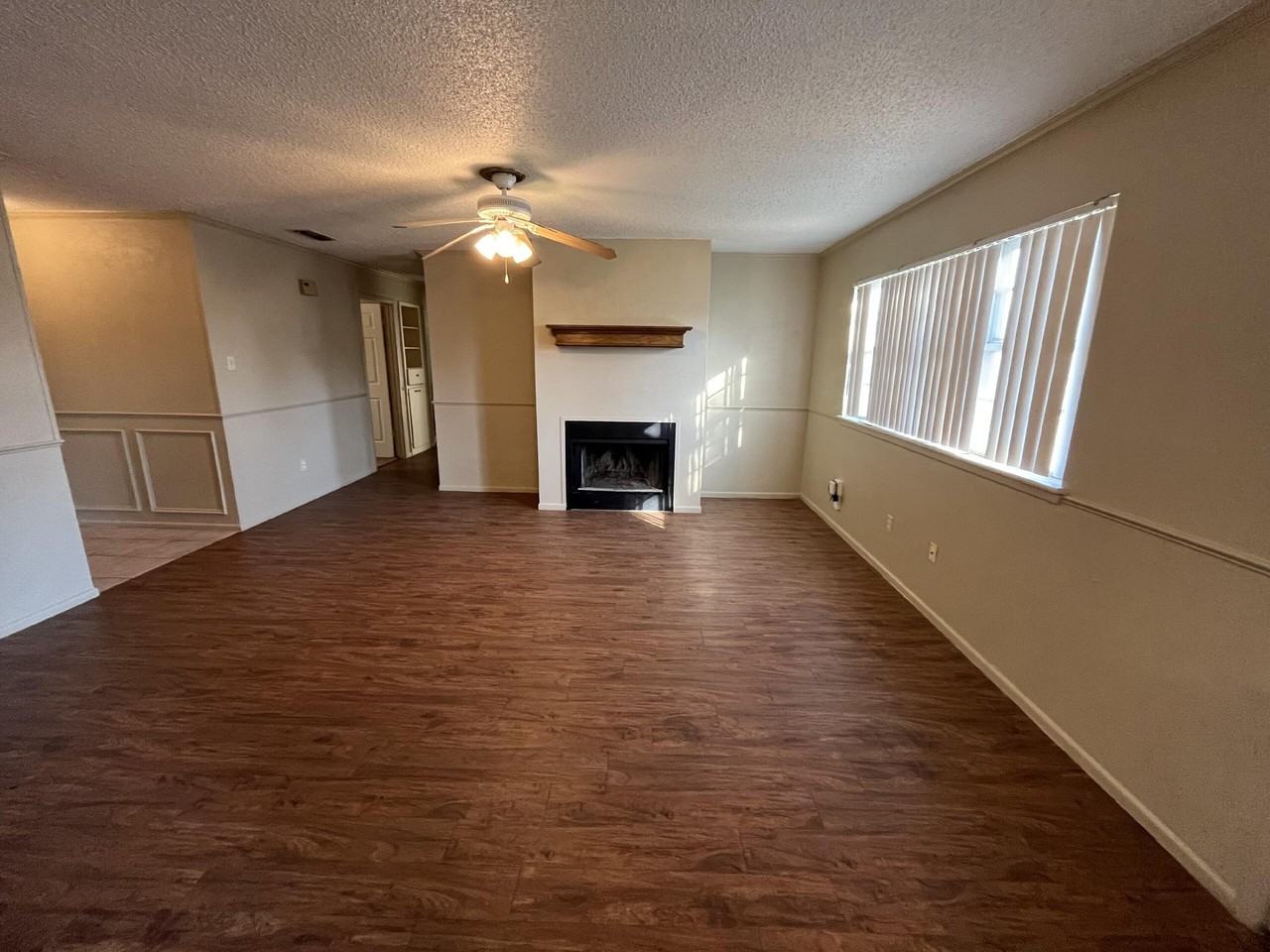 5315 22nd St - Photo 3 of 12