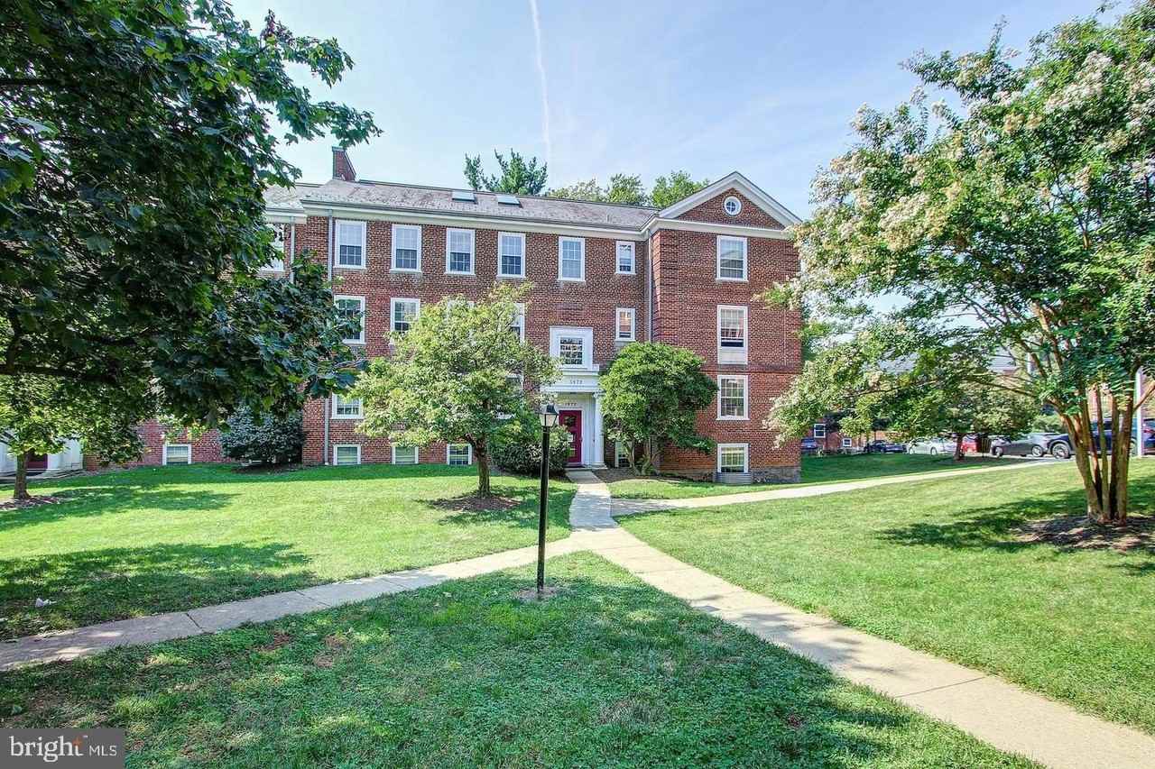 3872 Porter St Nw - Photo 2 of 31
