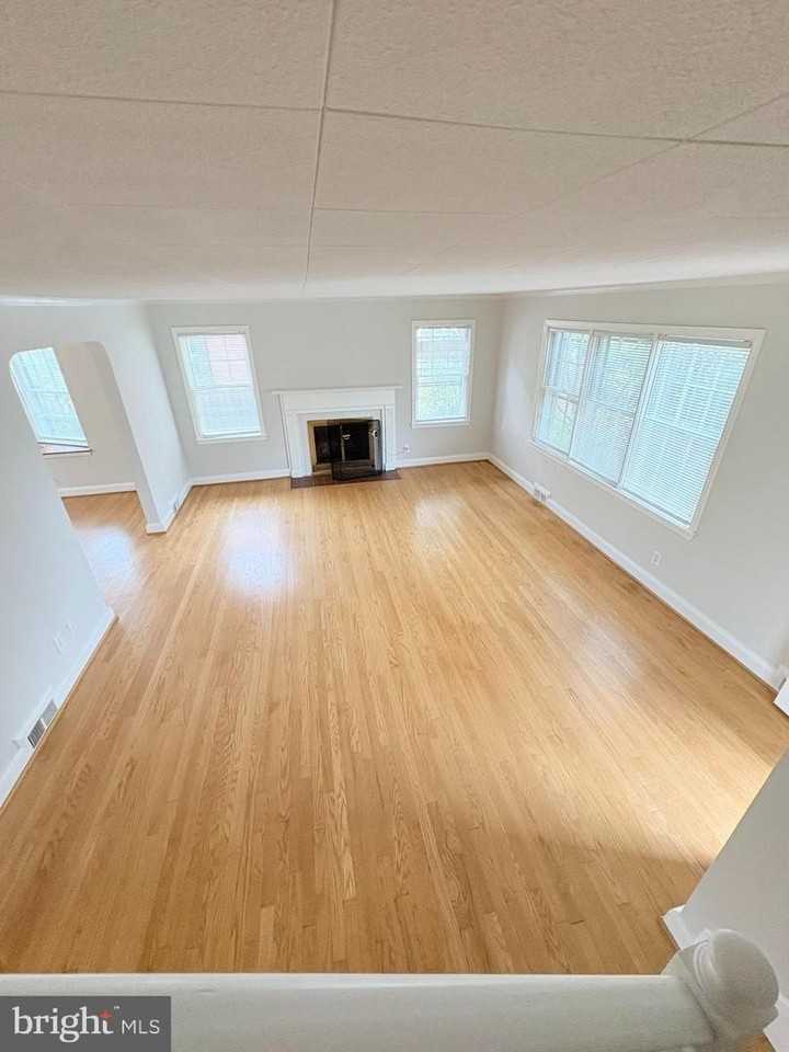 8134 Glen Gary Rd - Photo 5 of 24