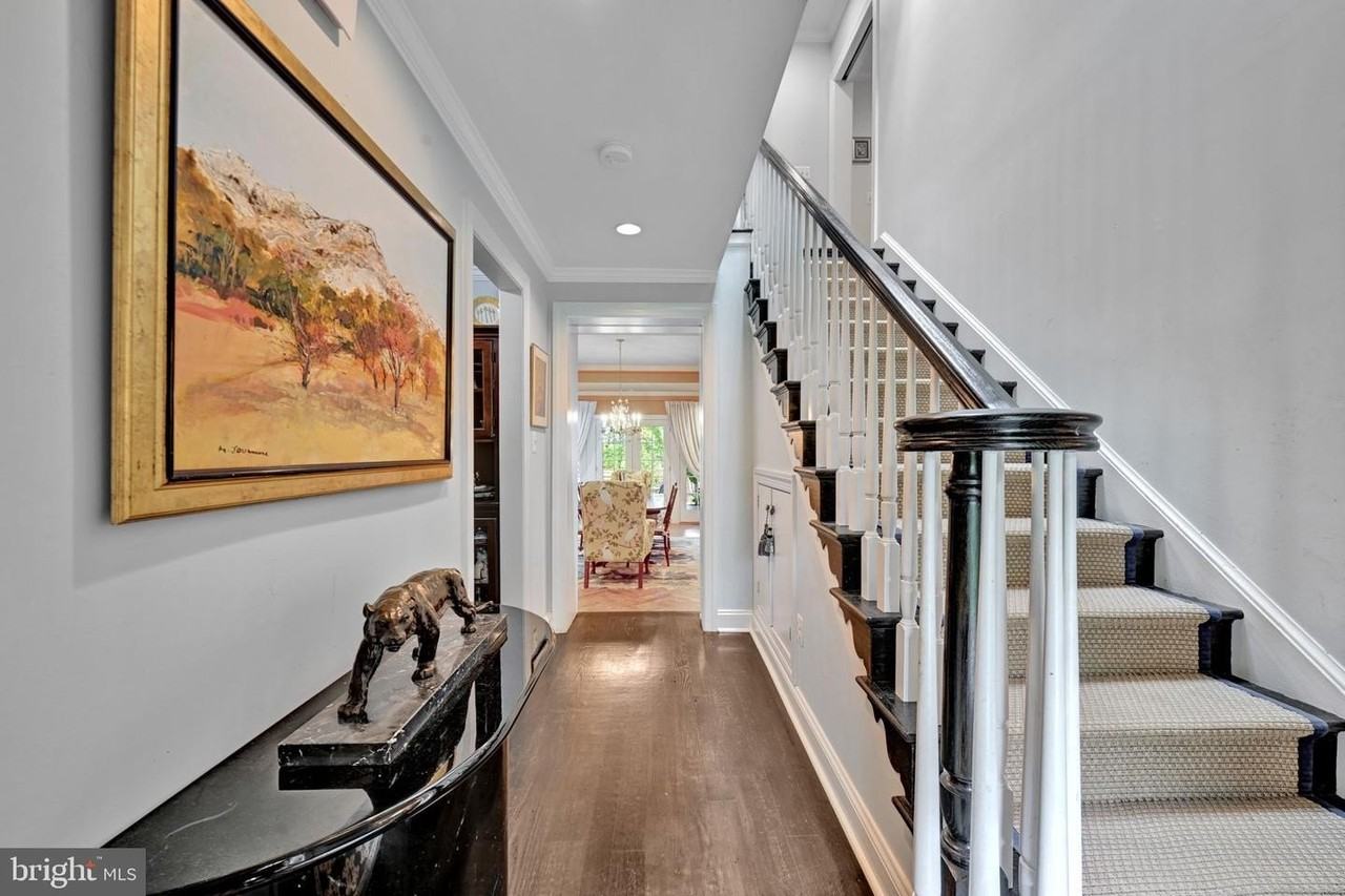6907 Bradley Blvd - Photo 7 of 50