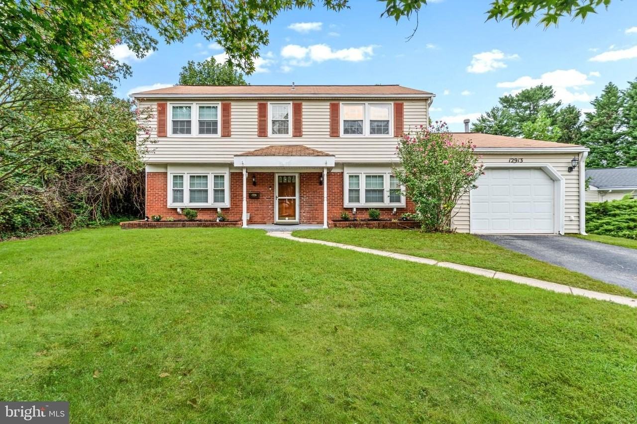 12913 Victoria Heights Dr - Photo 2 of 41