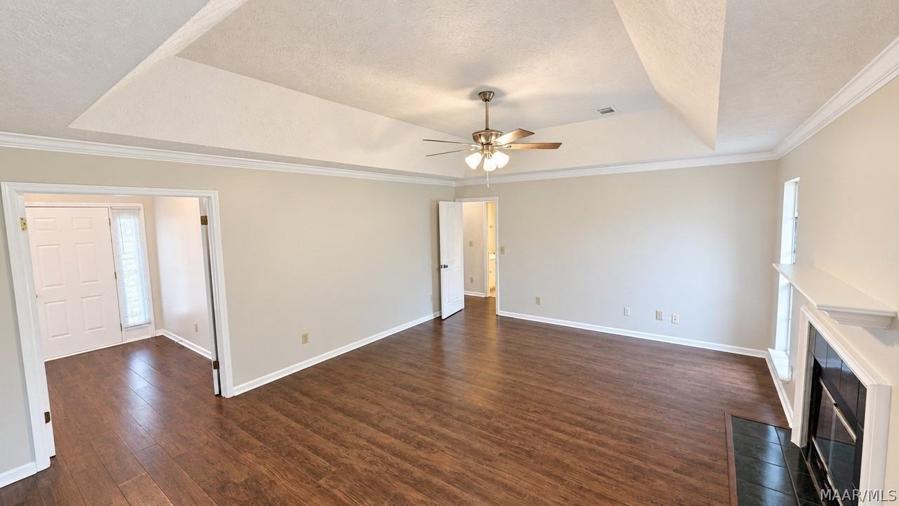 3606 Farmfield Ln - Photo 3 of 18