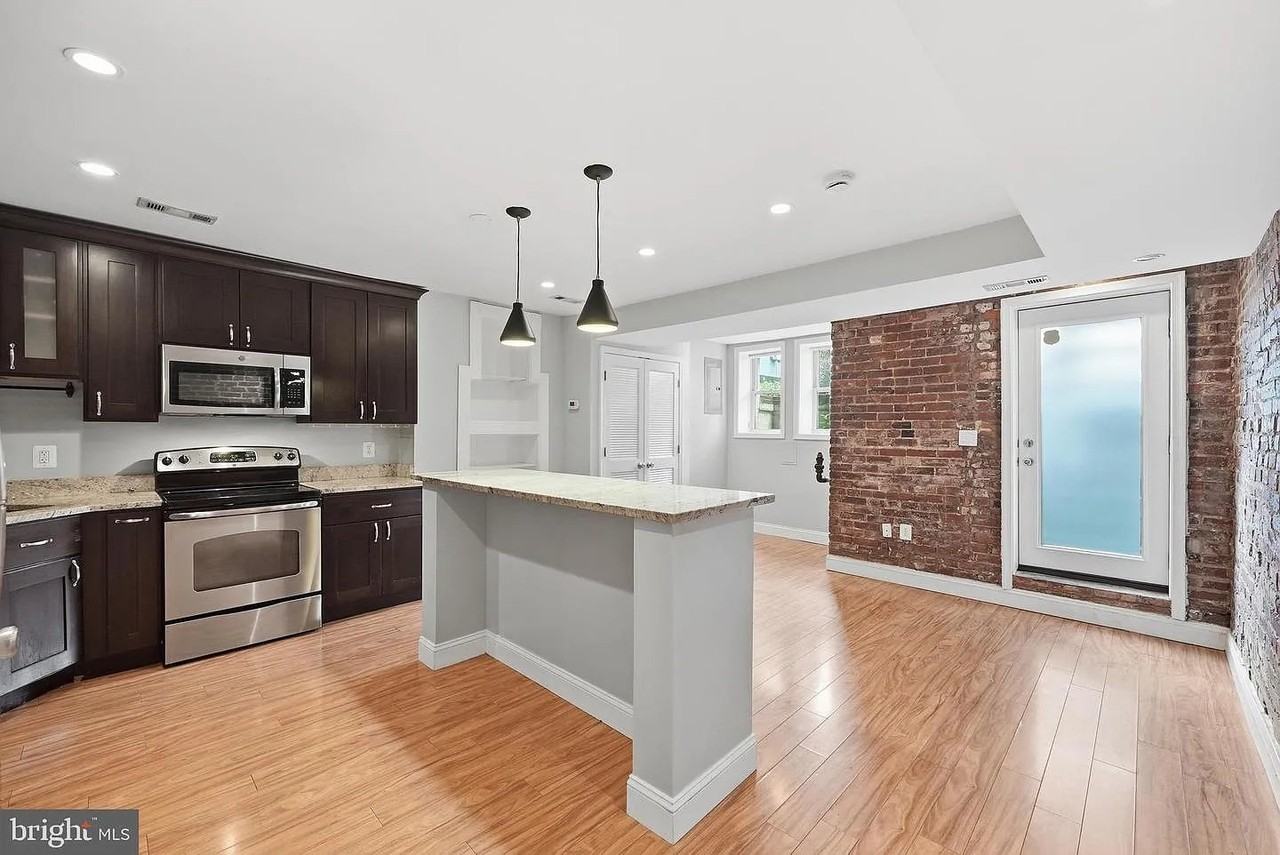 624 9th St Ne #B - Photo 5 of 18
