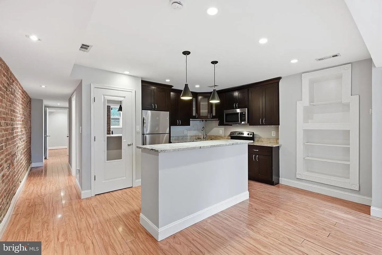 624 9th St Ne #B - Photo 6 of 18