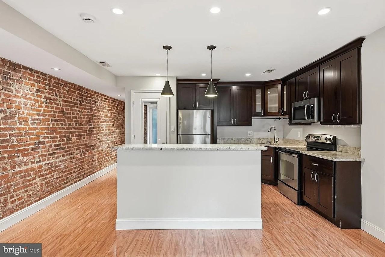 624 9th St Ne #B - Photo 7 of 18