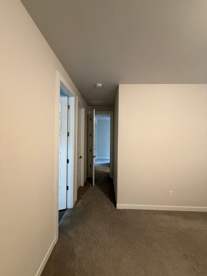 8229 Se Kinnaman St - Photo 3 of 19