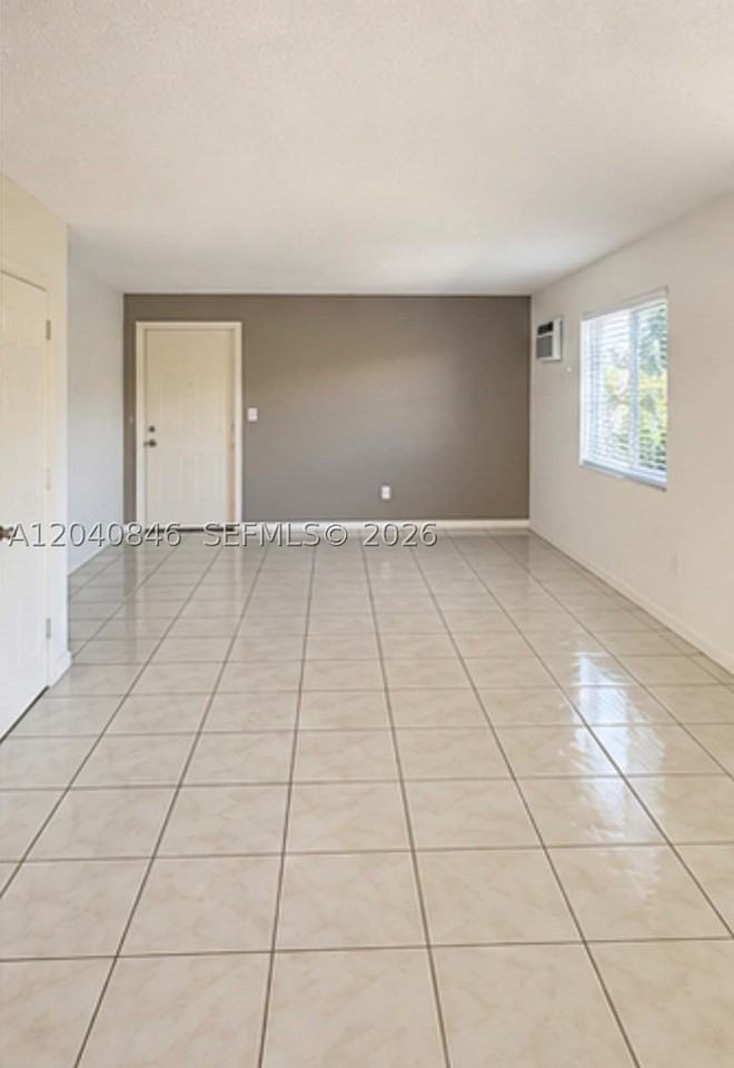 960 Biarritz Dr #2 - Photo 5 of 8