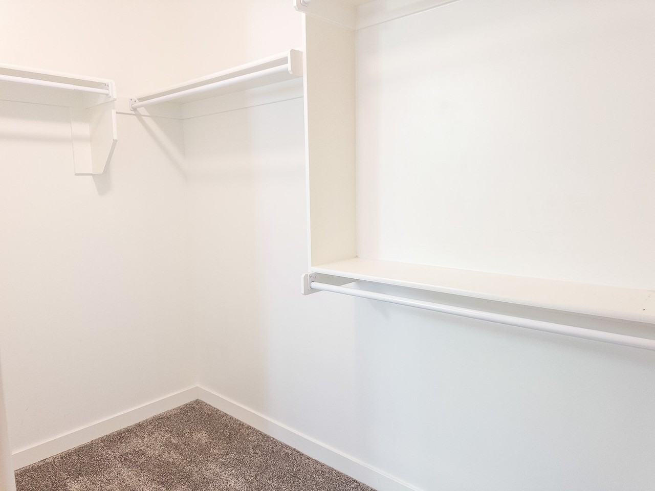 3232 Nw #211 - Photo 4 of 17