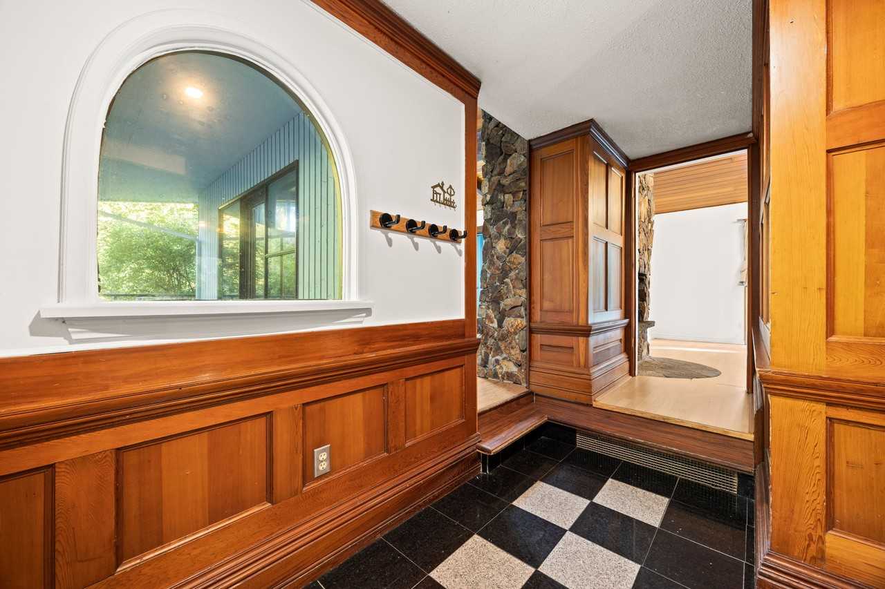 3290 Hazel Avenue - Photo 4 of 24