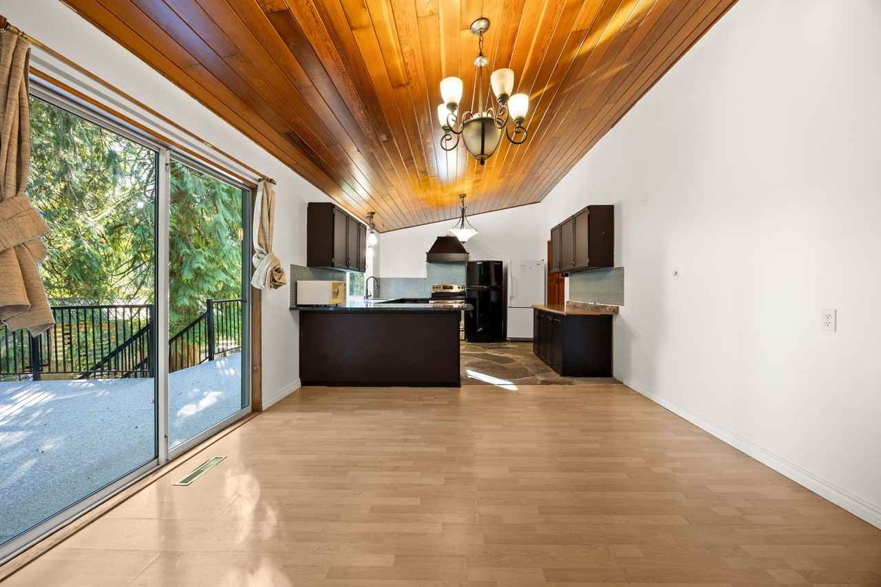 3290 Hazel Avenue - Photo 5 of 24