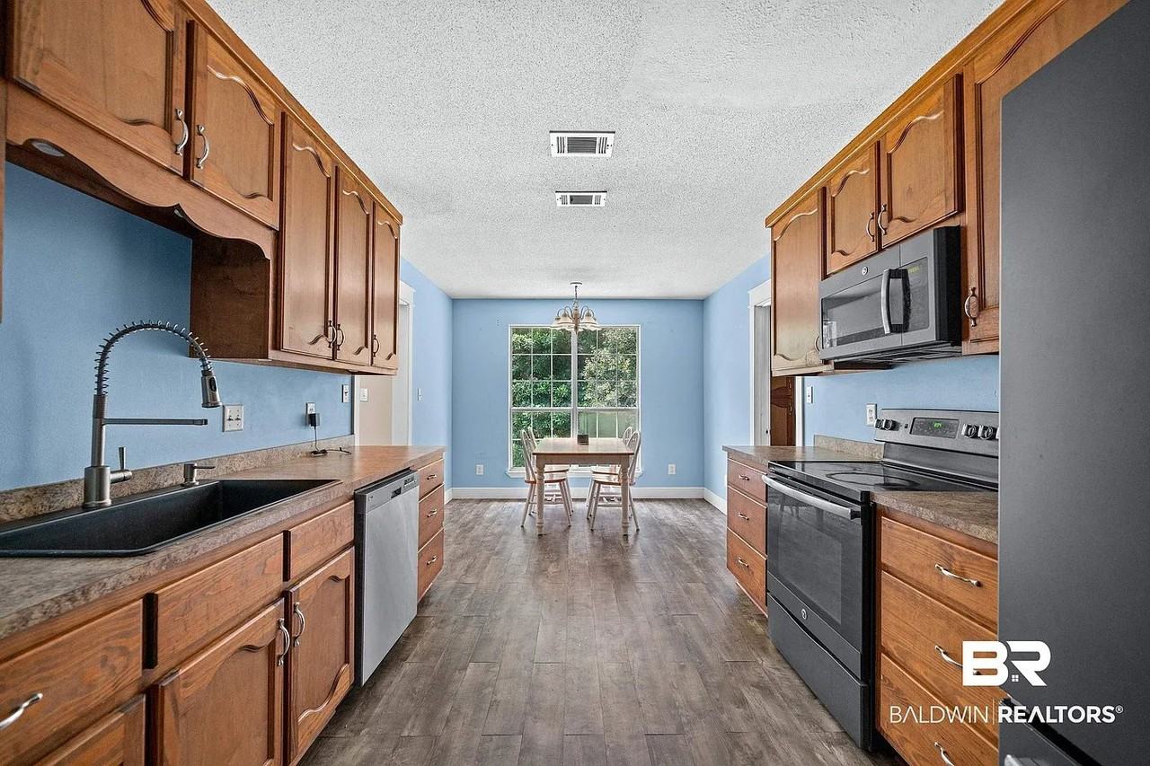 15950 Pecan View Dr - Photo 5 of 18