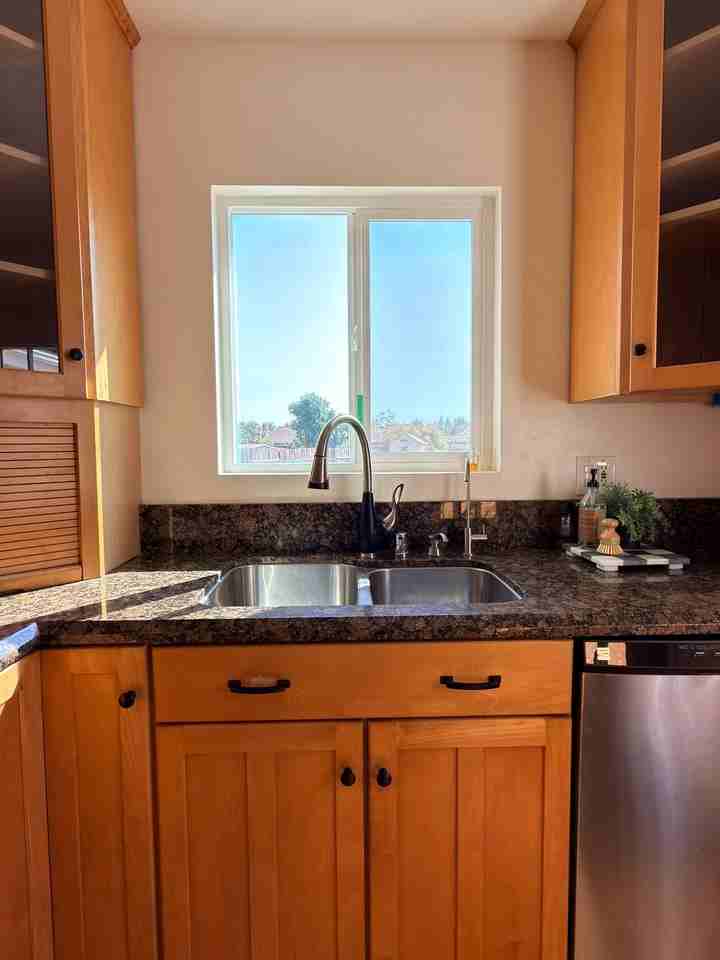 211 N Orleans Ave - Photo 3 of 19