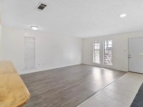 9408 Lincoln Beach Blvd #G - Photo 4 of 11
