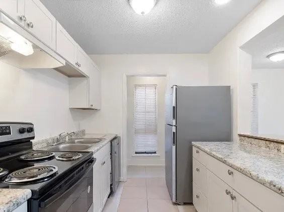 9408 Lincoln Beach Blvd #G - Photo 7 of 11