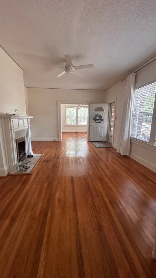 206 Laurel Ave E - Photo 4 of 26