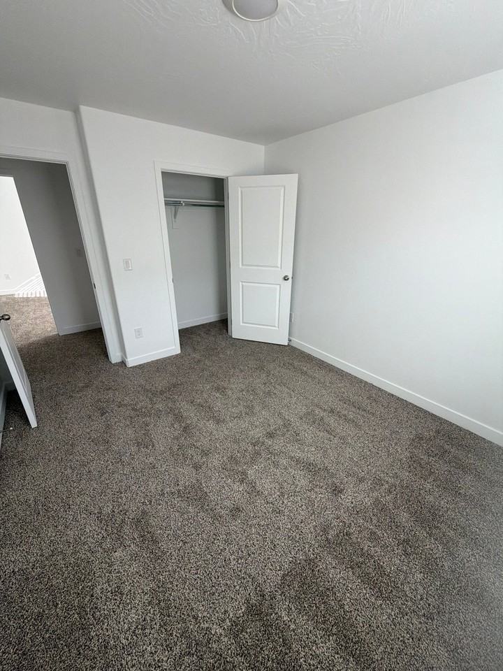 1613 S Fins Rd - Photo 7 of 15
