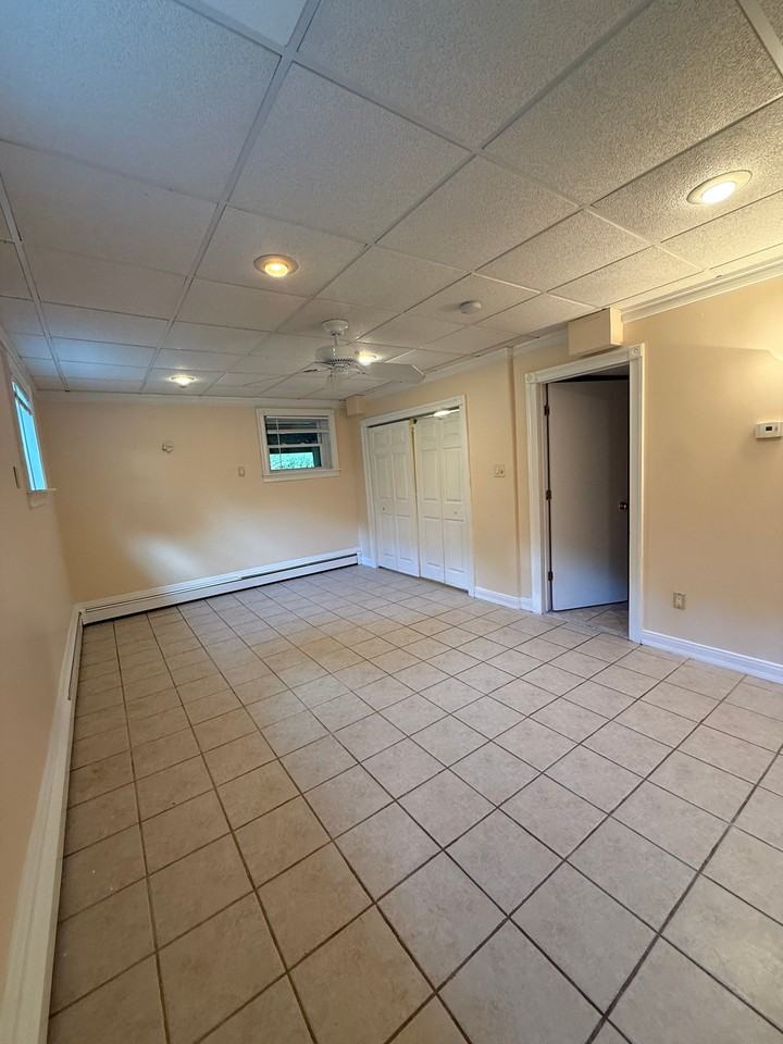 17 Derick Dr #2 - Photo 6 of 7