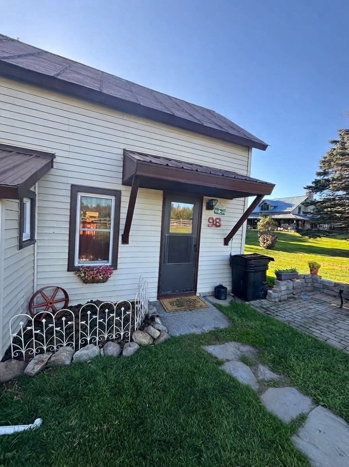 98 St Johns Rd - Photo 6 of 19