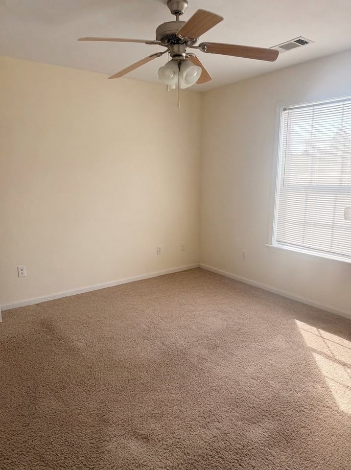 316 Hayat Loop - Photo 6 of 12