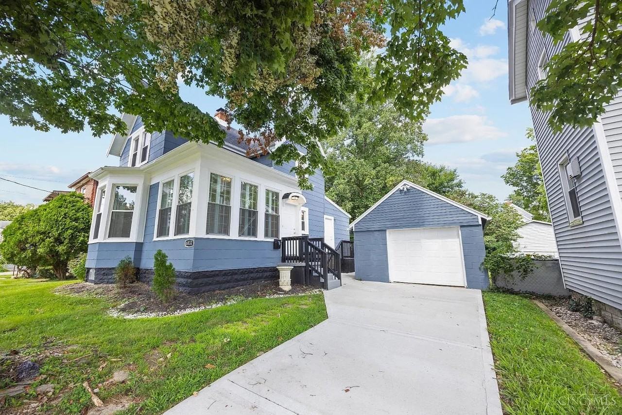 6832 Kenton Ave - Photo 2 of 19