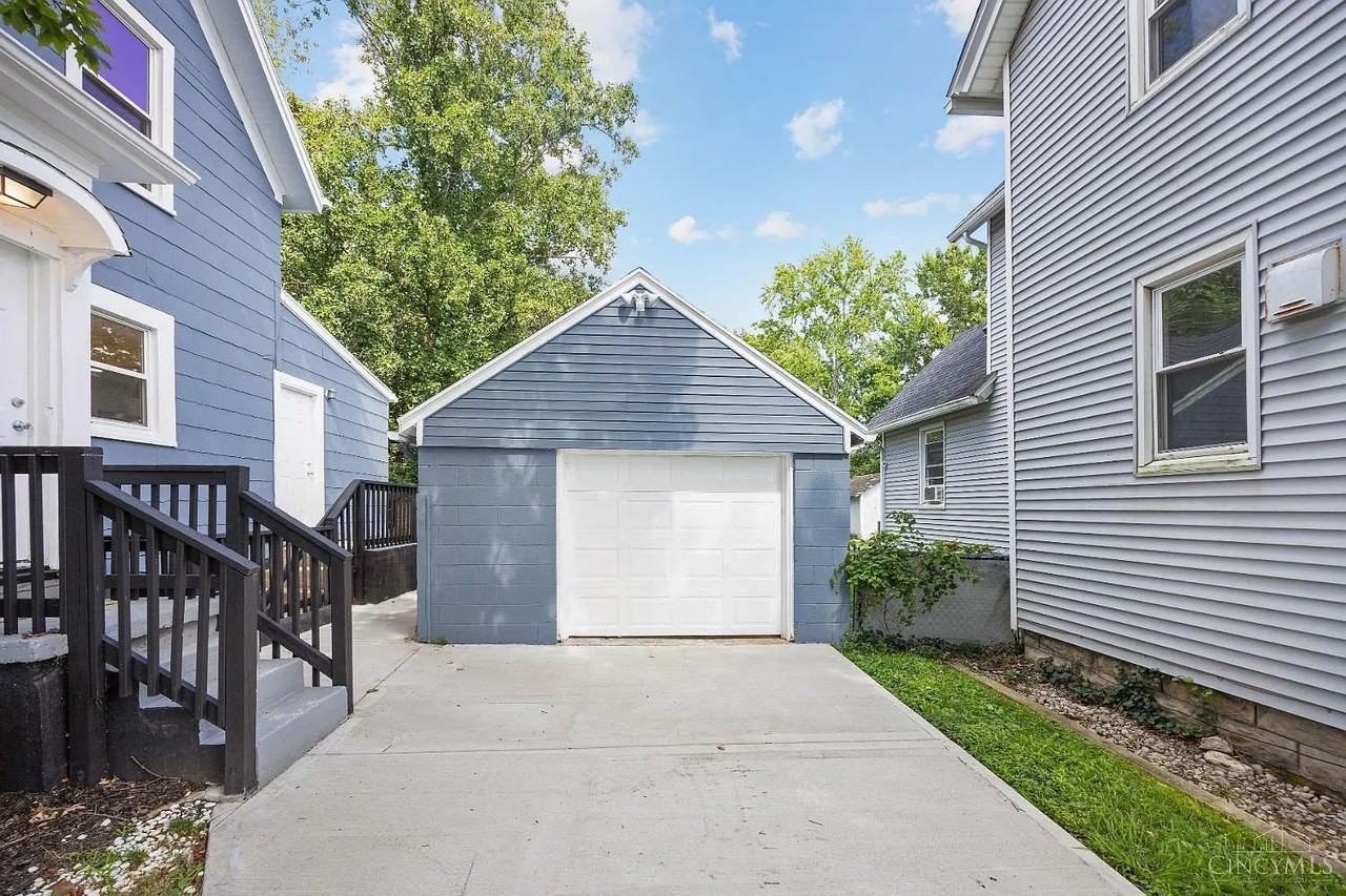 6832 Kenton Ave - Photo 3 of 19